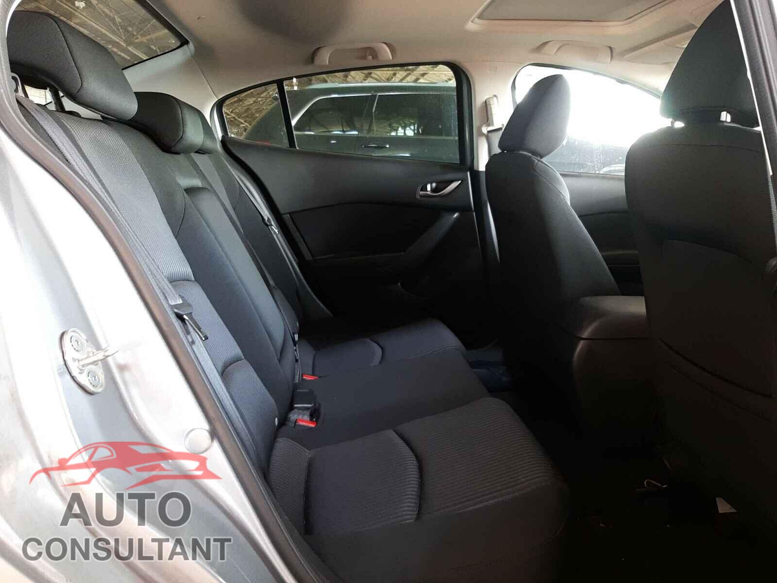 MAZDA 3 2016 - JM1BM1V73G1354981
