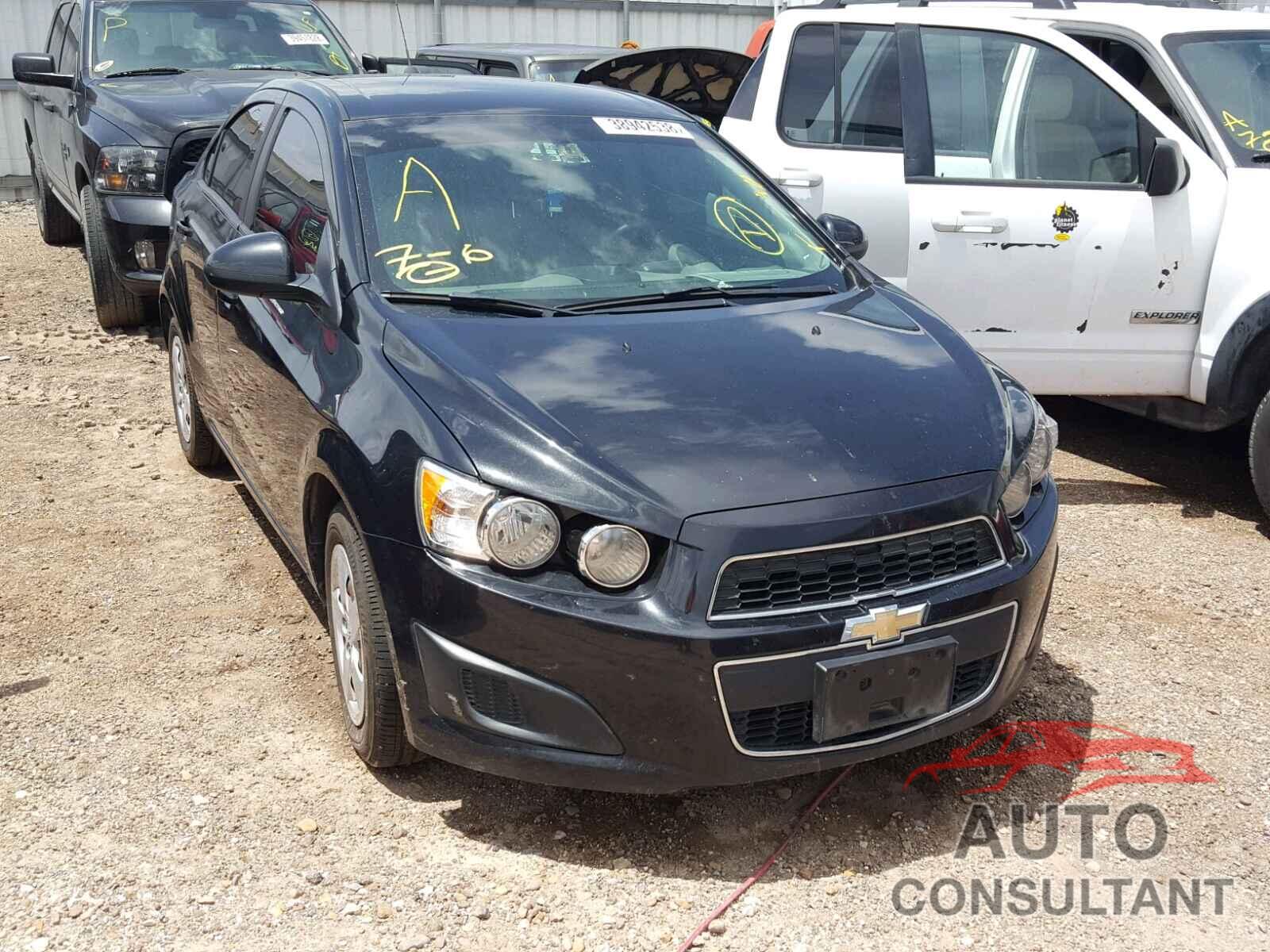 CHEVROLET SONIC 2015 - 1G1JA5SH3F4185785