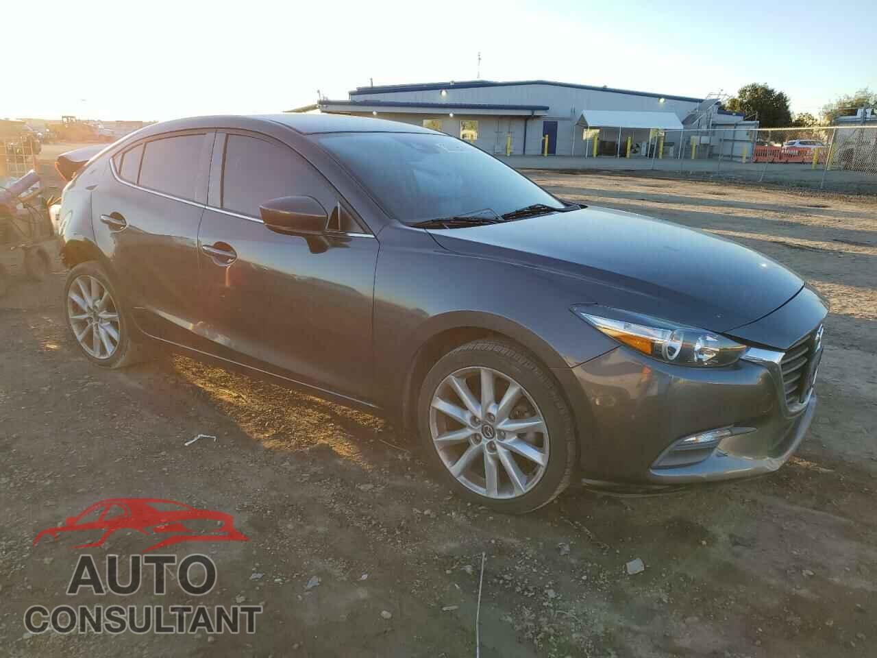 MAZDA 3 2017 - 3MZBN1V77HM114010