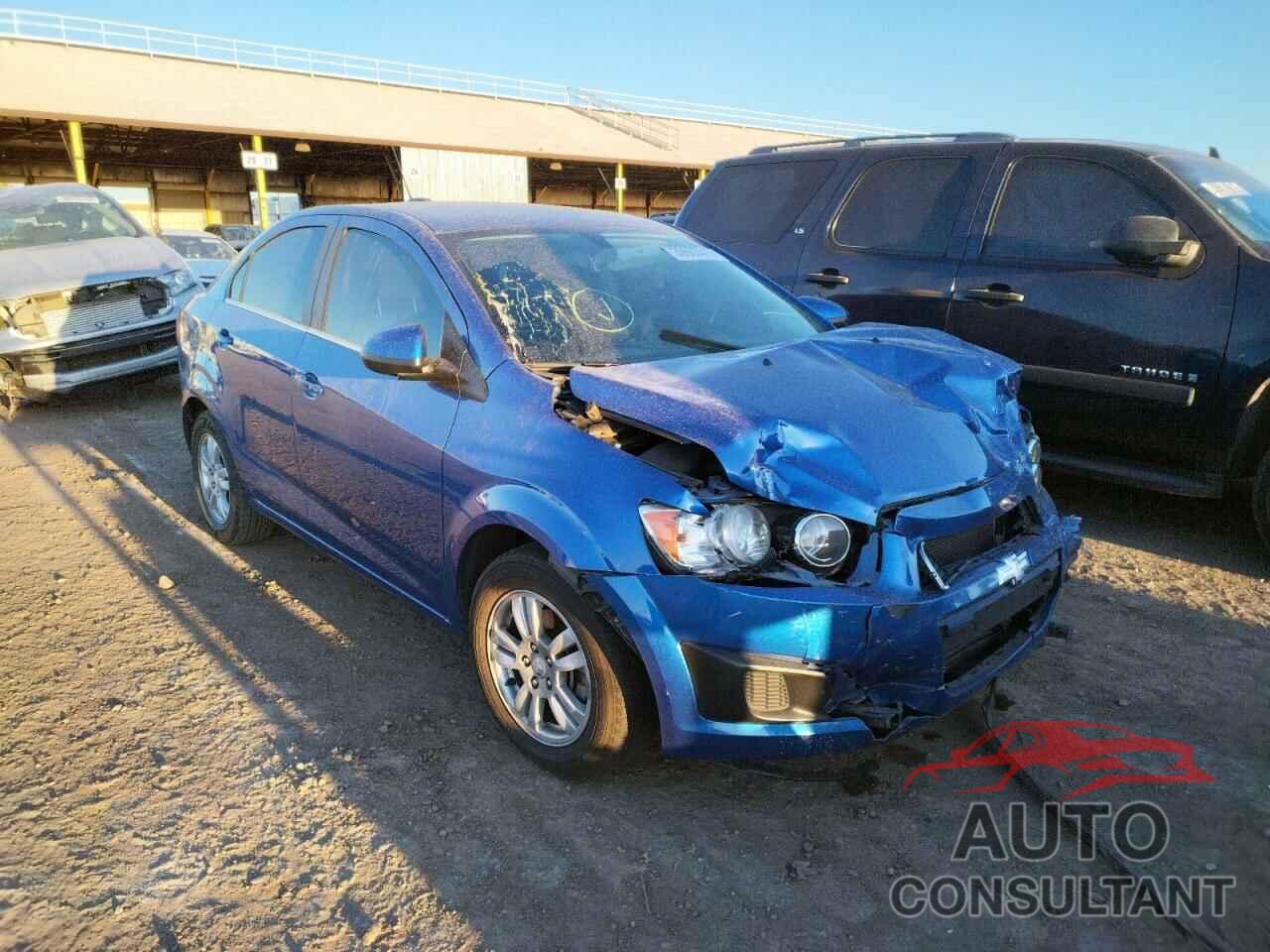 CHEVROLET SONIC 2016 - 1G1JC5SB8G4162543