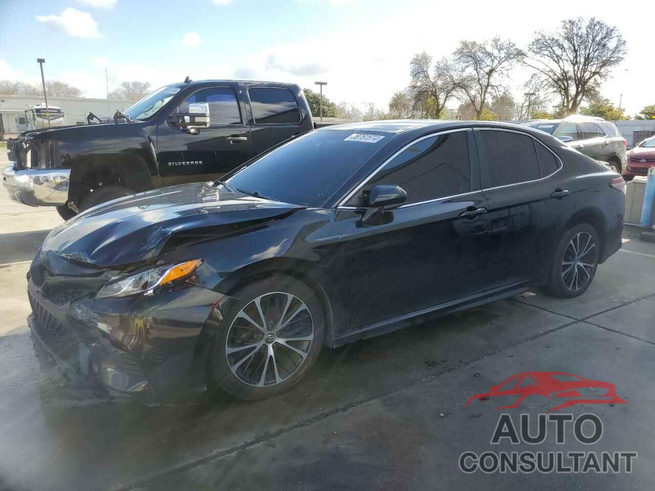 TOYOTA CAMRY 2018 - 4T1B11HK6JU575789