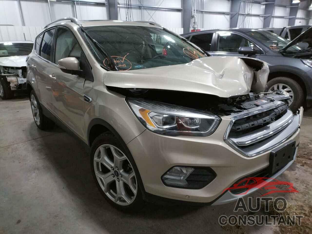 FORD ESCAPE 2017 - 1FMCU9J93HUB60814