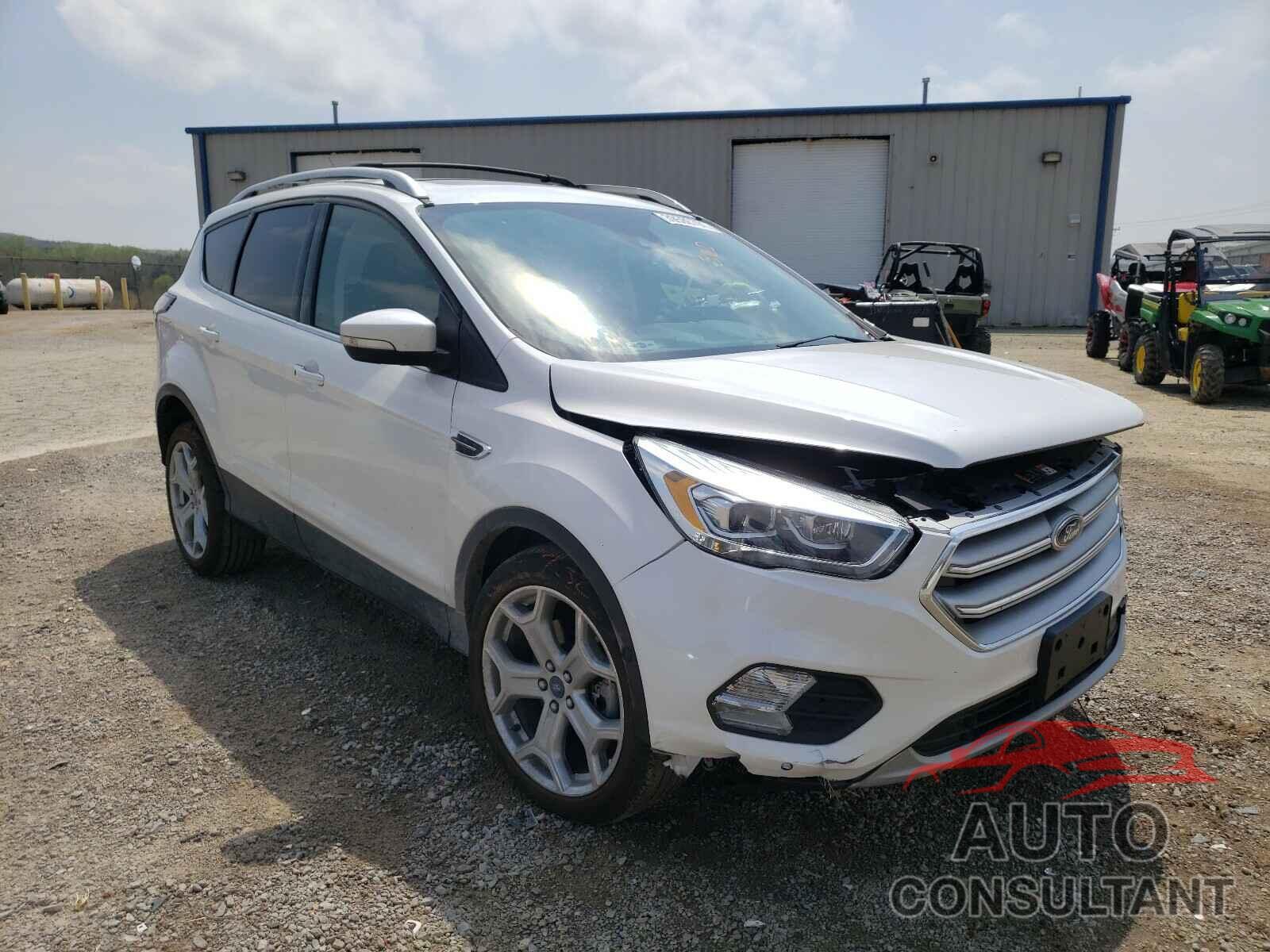 FORD ESCAPE 2017 - 1FMCU9J95HUA76719