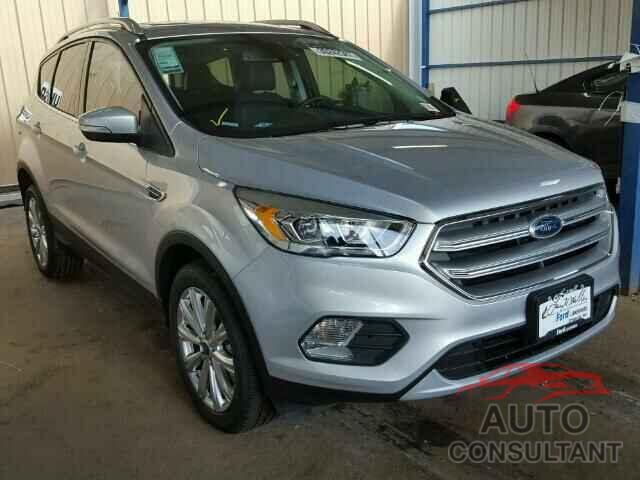 FORD ESCAPE 2017 - 1FMCU9J91HUD41362