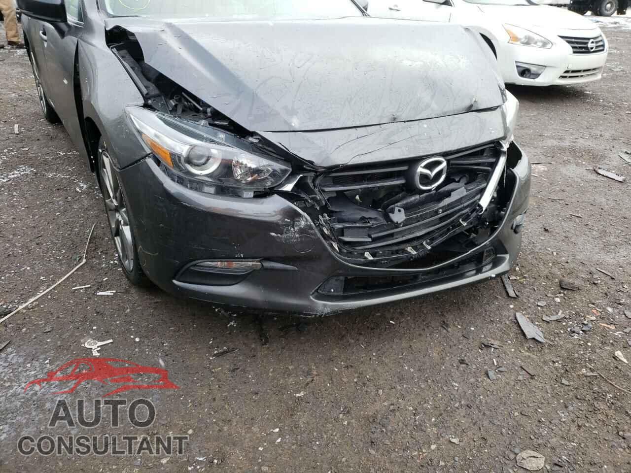 MAZDA 3 2018 - 3MZBN1V34JM162941