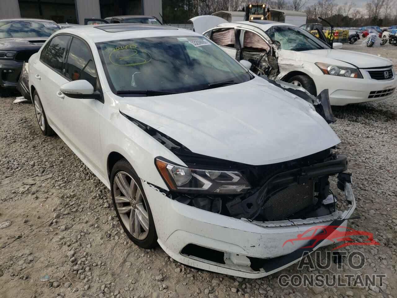 VOLKSWAGEN PASSAT 2019 - 1VWLA7A33KC000455