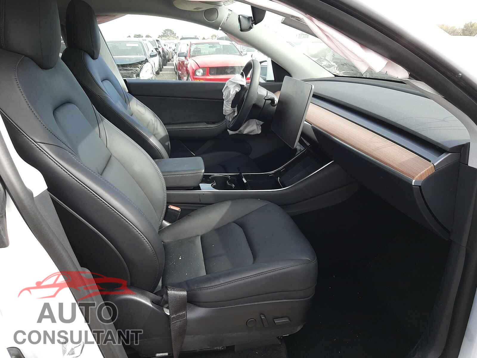 TESLA MODEL Y 2020 - 5YJYGDEE2LF035140