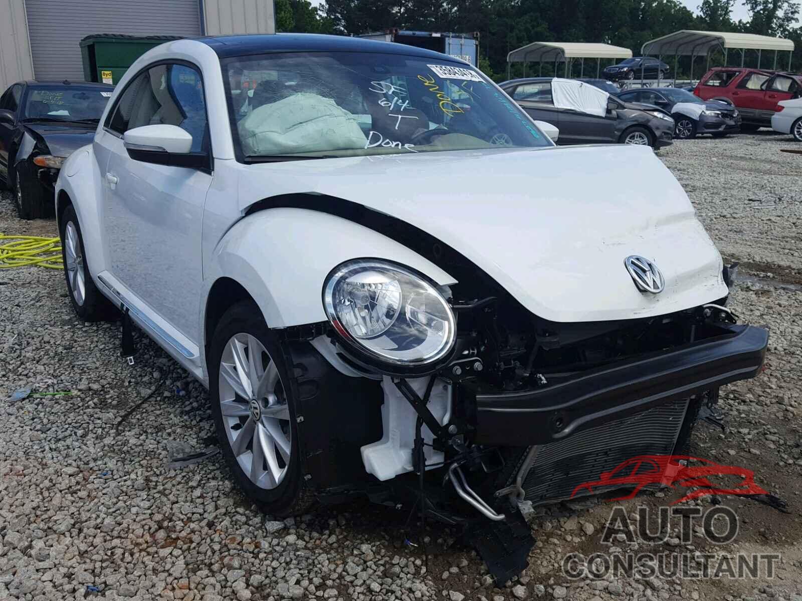 VOLKSWAGEN BEETLE 2018 - 3VWJD7AT9JM710827