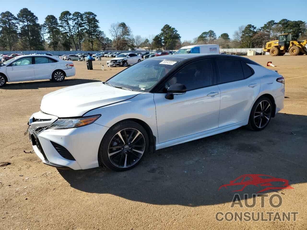 TOYOTA CAMRY 2018 - 4T1BZ1HK9JU016231