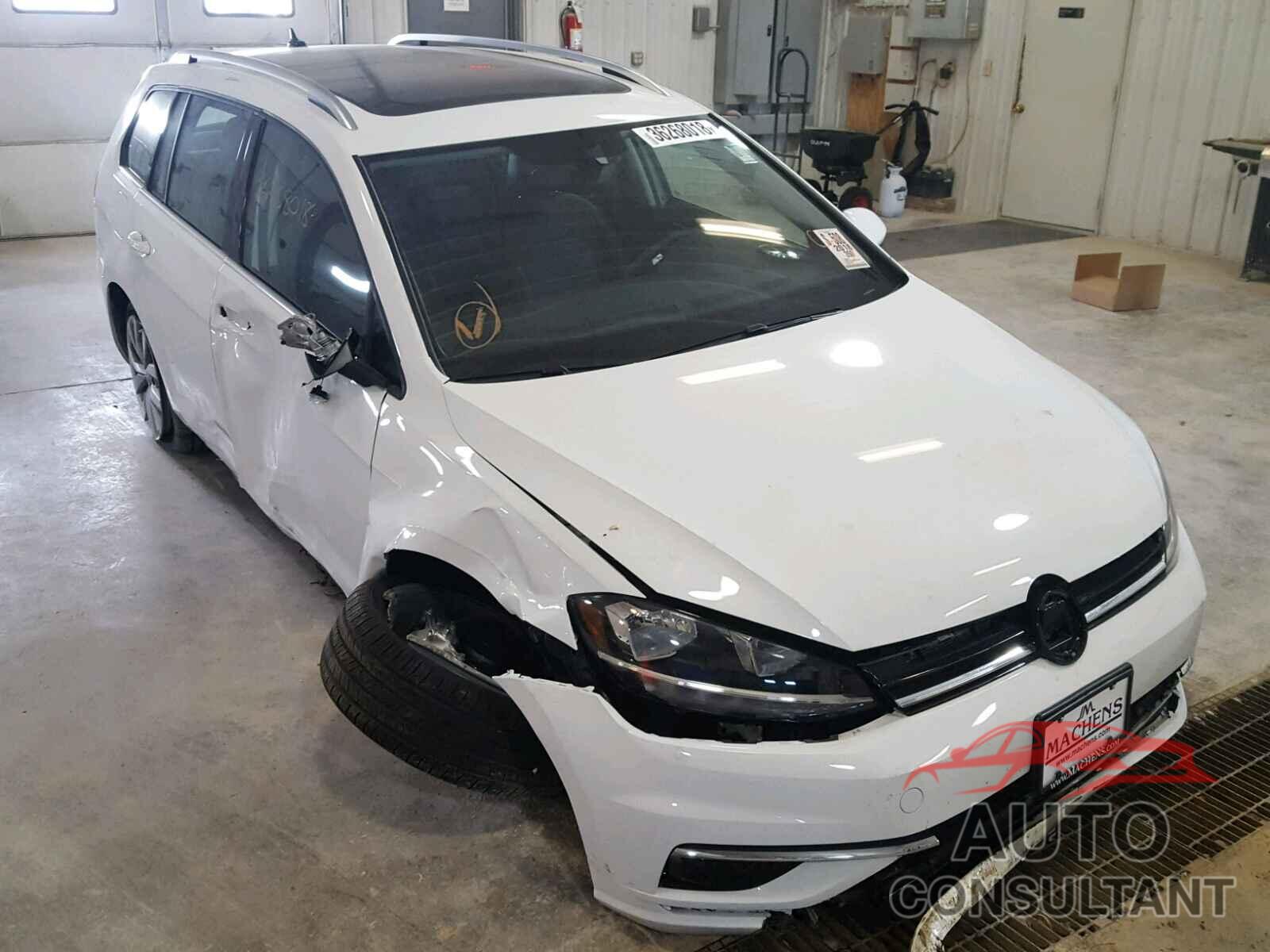 VOLKSWAGEN GOLF 2018 - 3VWL17AU6JM761597