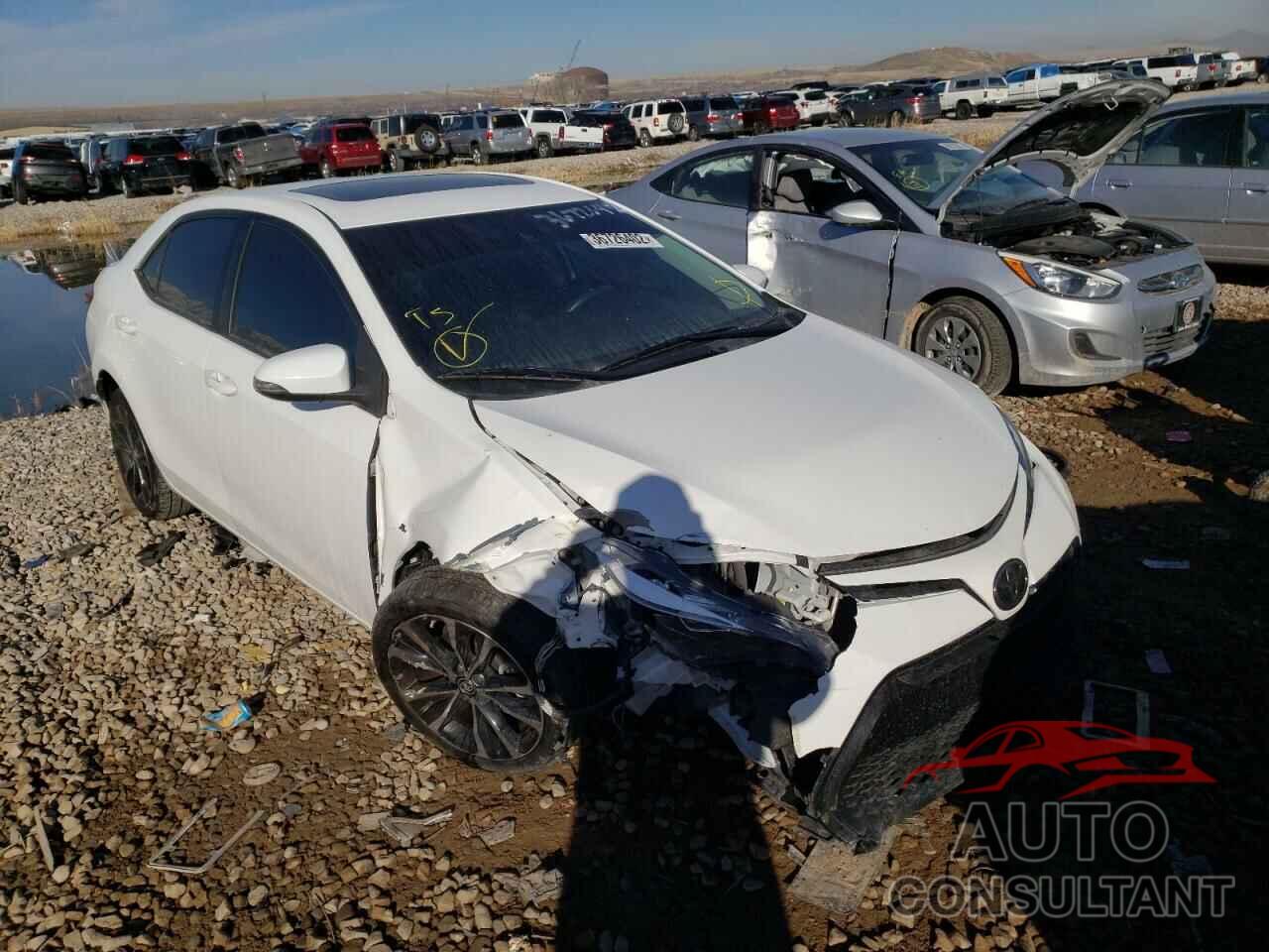 TOYOTA COROLLA 2019 - 2T1BURHE3KC136522