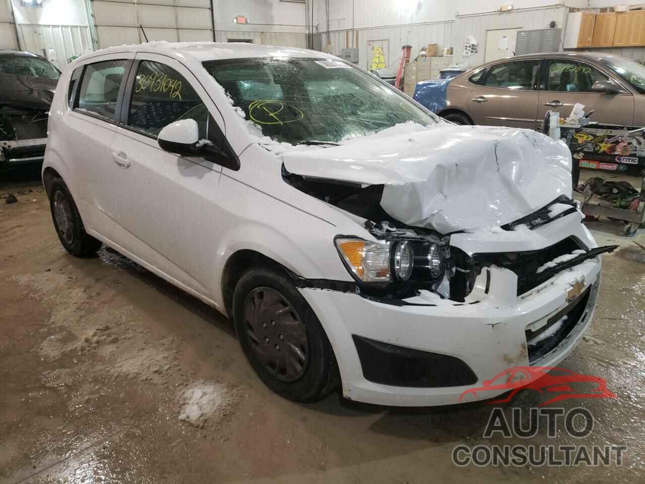 CHEVROLET SONIC 2016 - 1G1JA6SG3G4161999