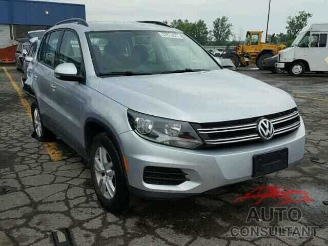 VOLKSWAGEN TIGUAN 2015 - WVGAV7AX3FW557044