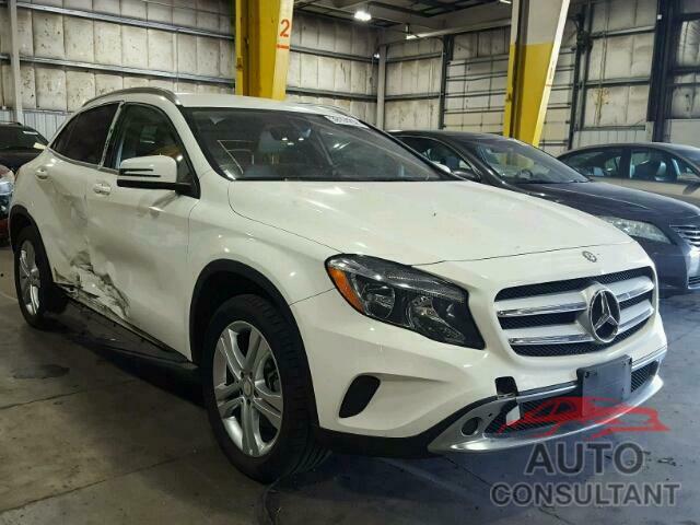 MERCEDES-BENZ GLA 250 4MATIC 2015 - WDCTG4GB2FJ158487