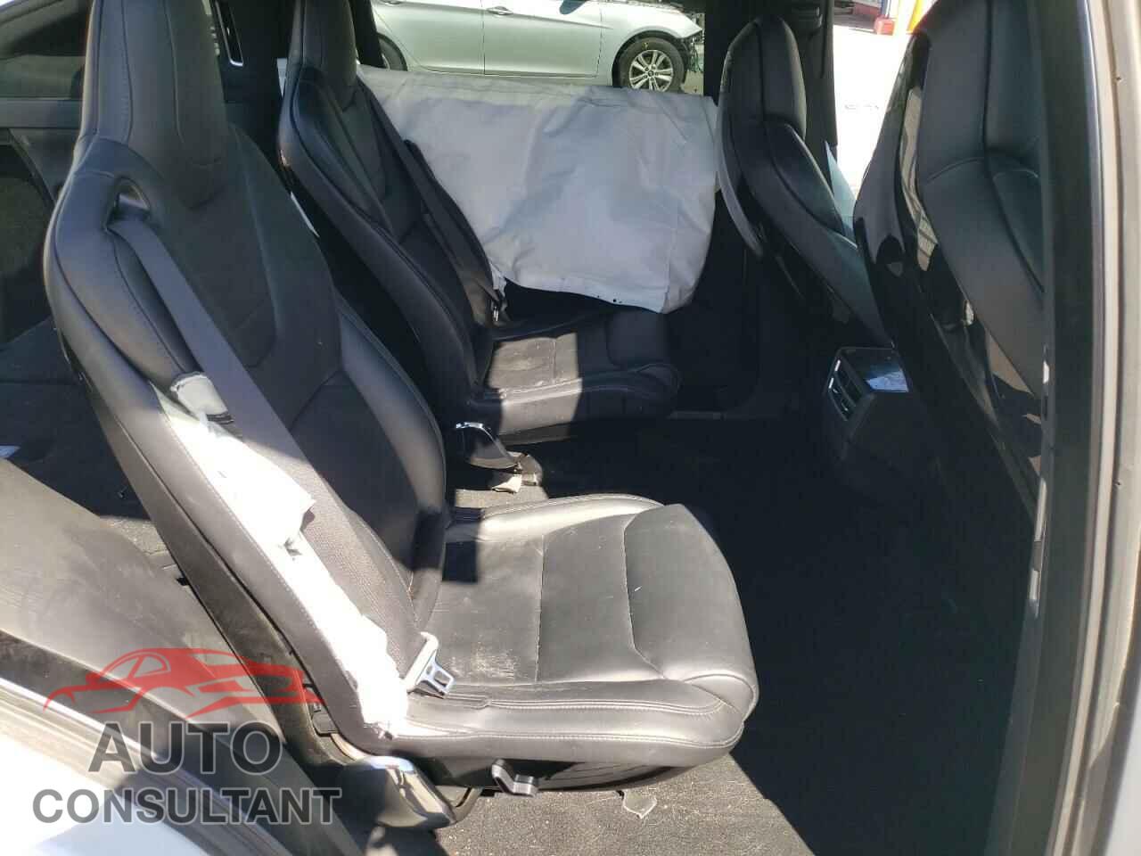 TESLA MODEL X 2016 - 5YJXCBE27GF021127