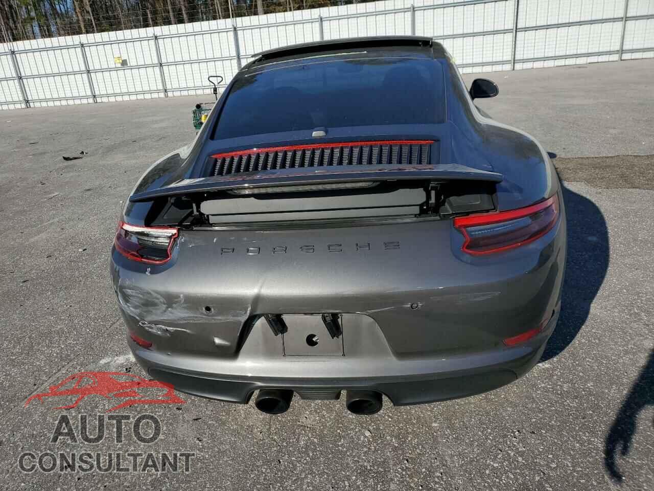 PORSCHE 911 2018 - WP0AA2A95JS105956