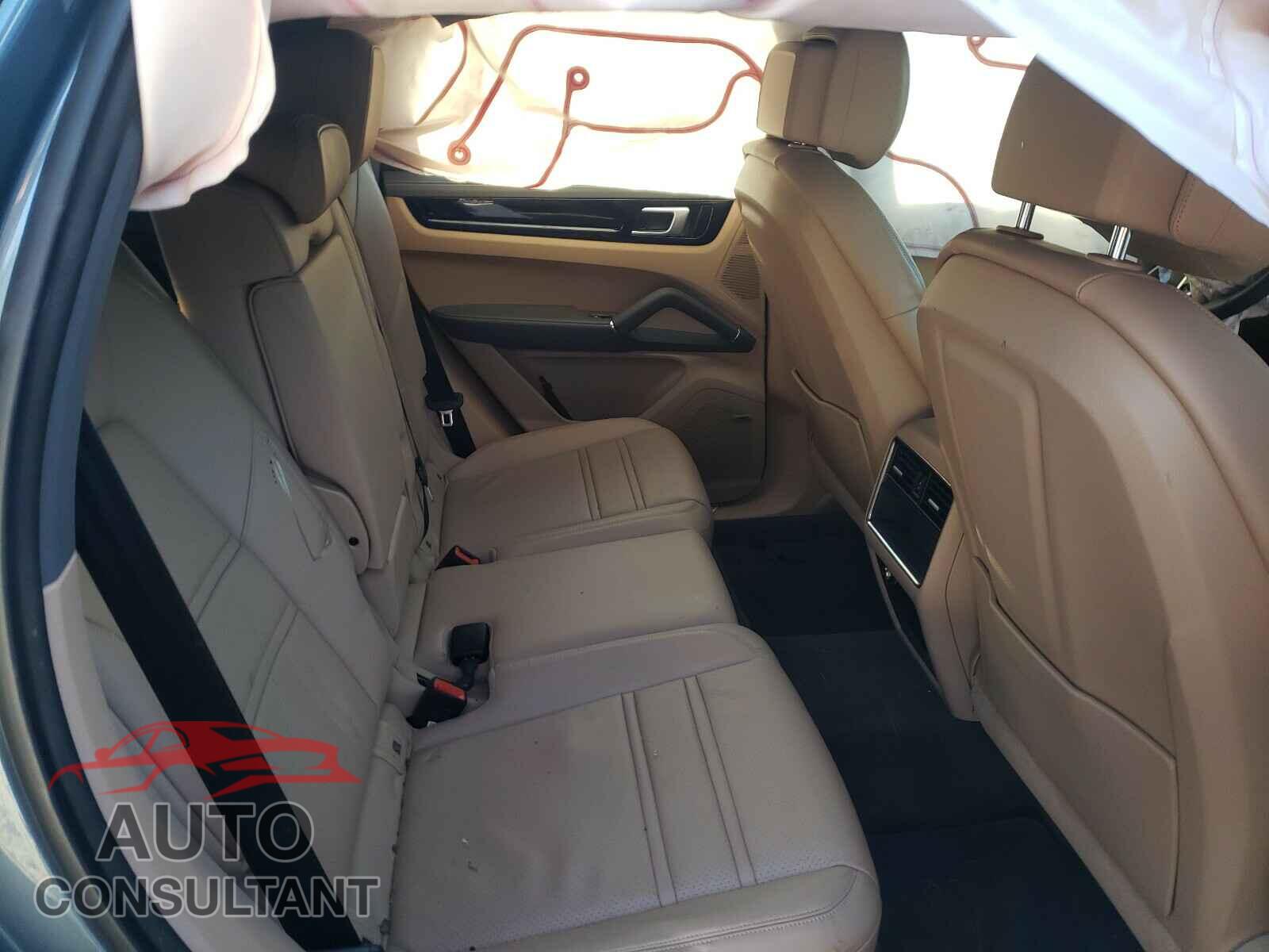 PORSCHE CAYENNE 2019 - WP1AA2AY8KDA07760