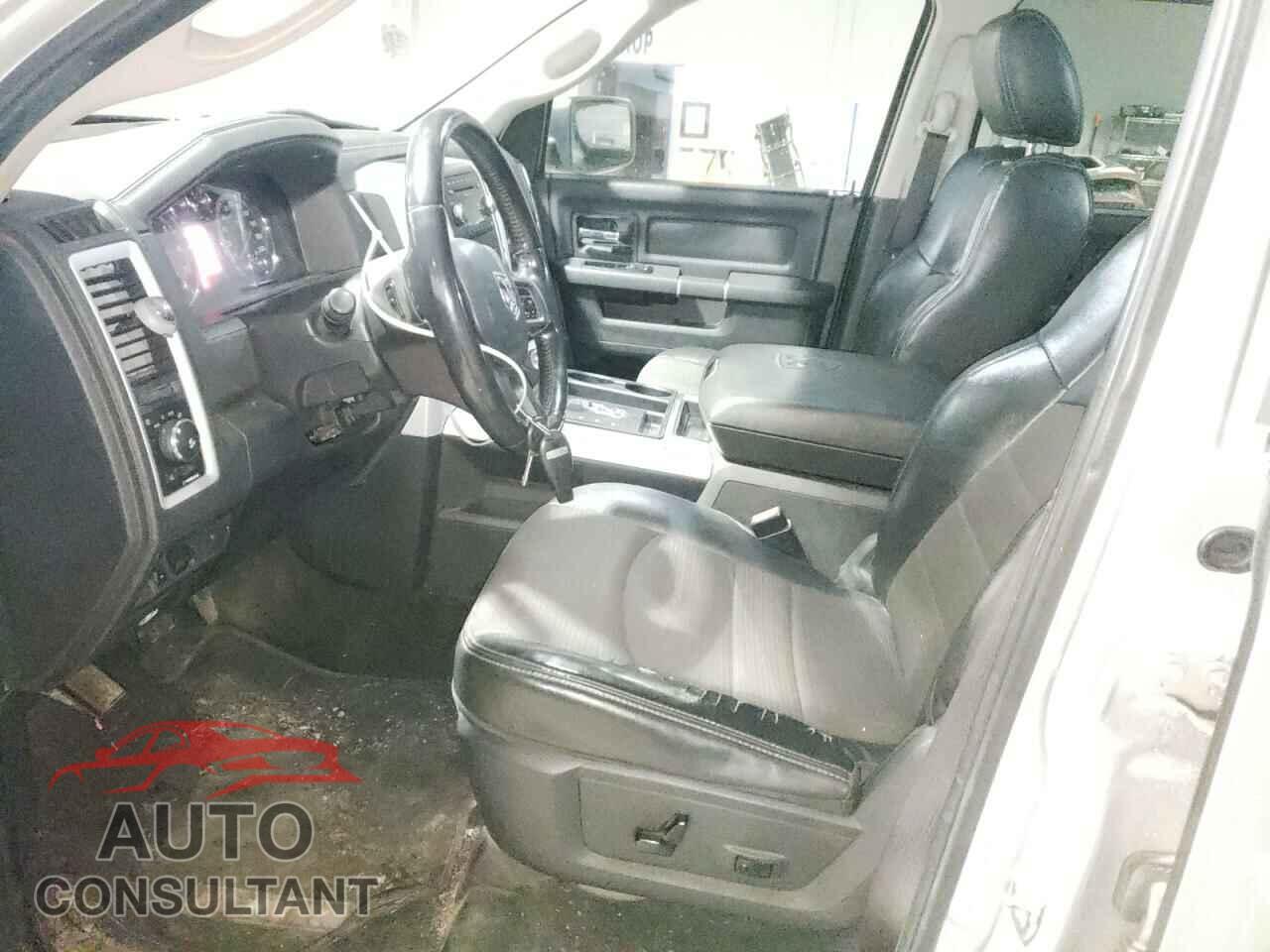 DODGE RAM 1500 2012 - 1C6RD7MT1CS107793