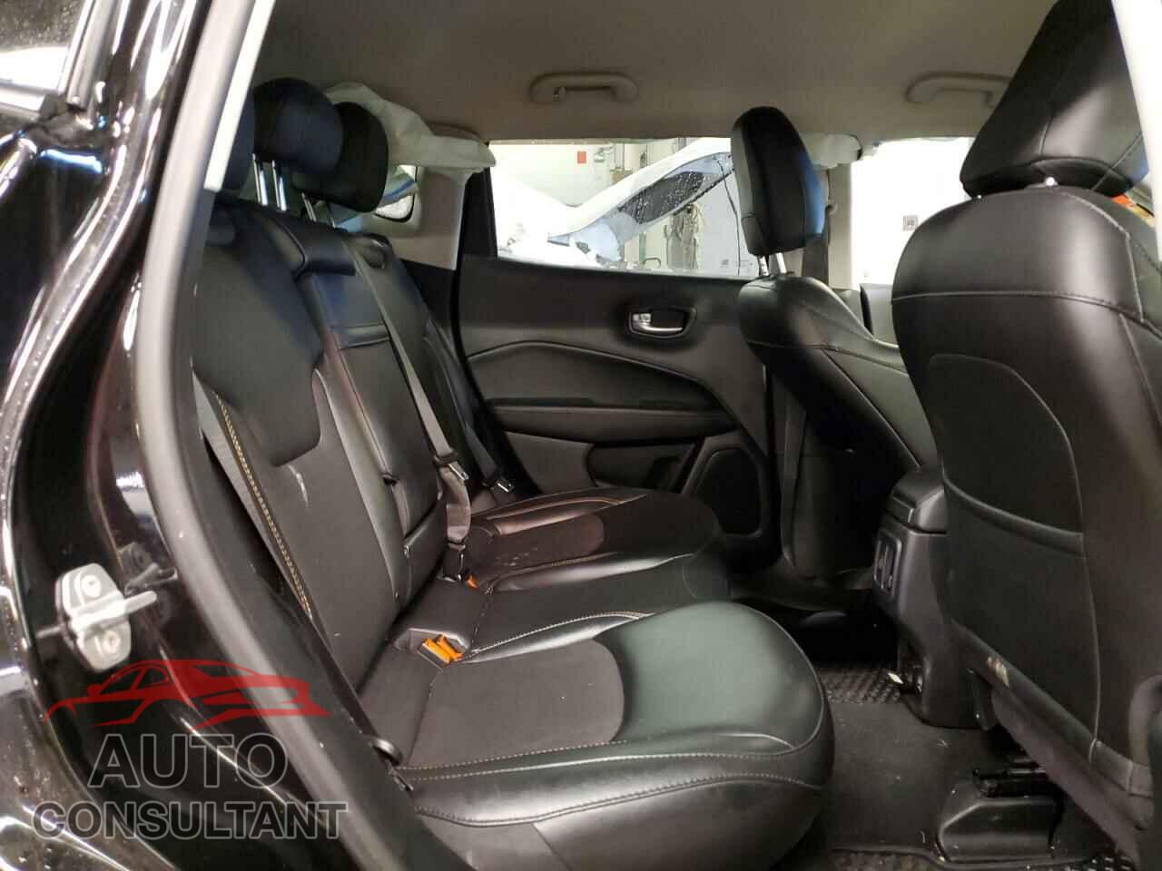 JEEP COMPASS 2019 - 3C4NJDBB4KT689359