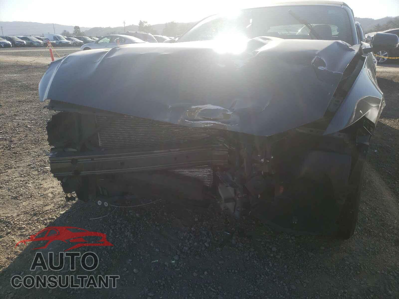FORD MUSTANG 2017 - 5TDJZ3DC0HS184395