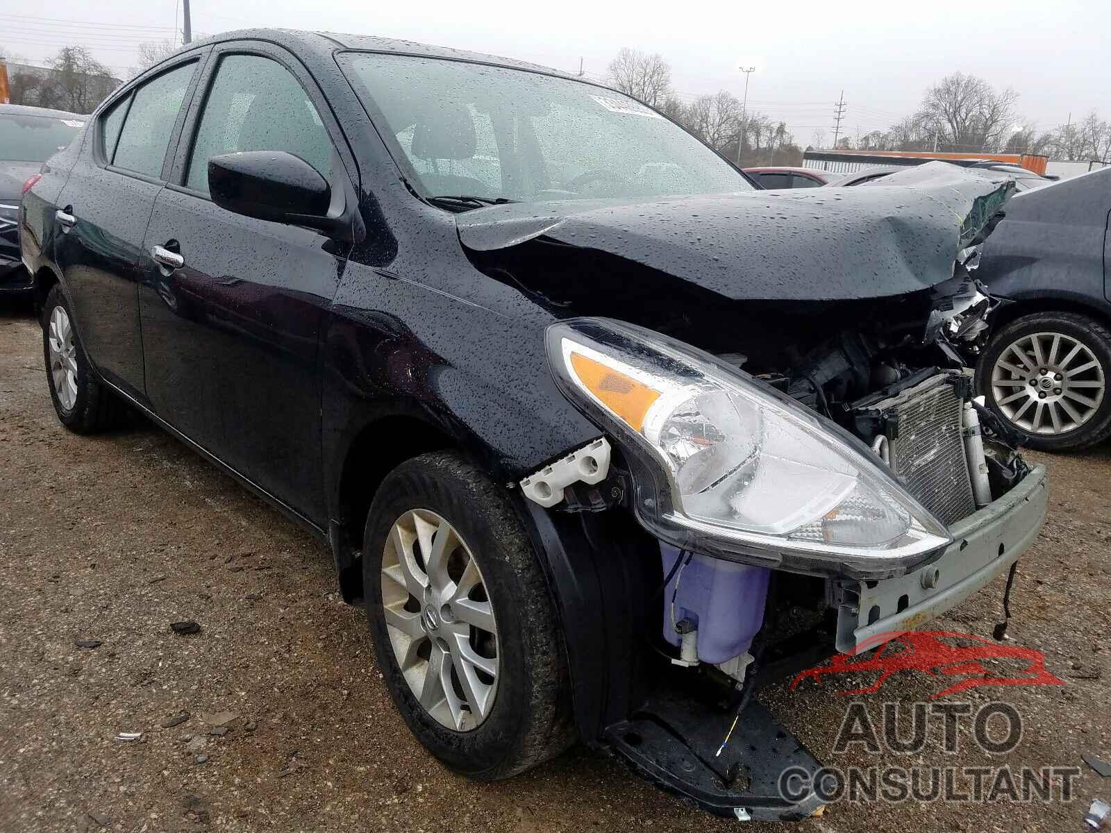 NISSAN VERSA 2018 - 3N1CN7AP7JL883282