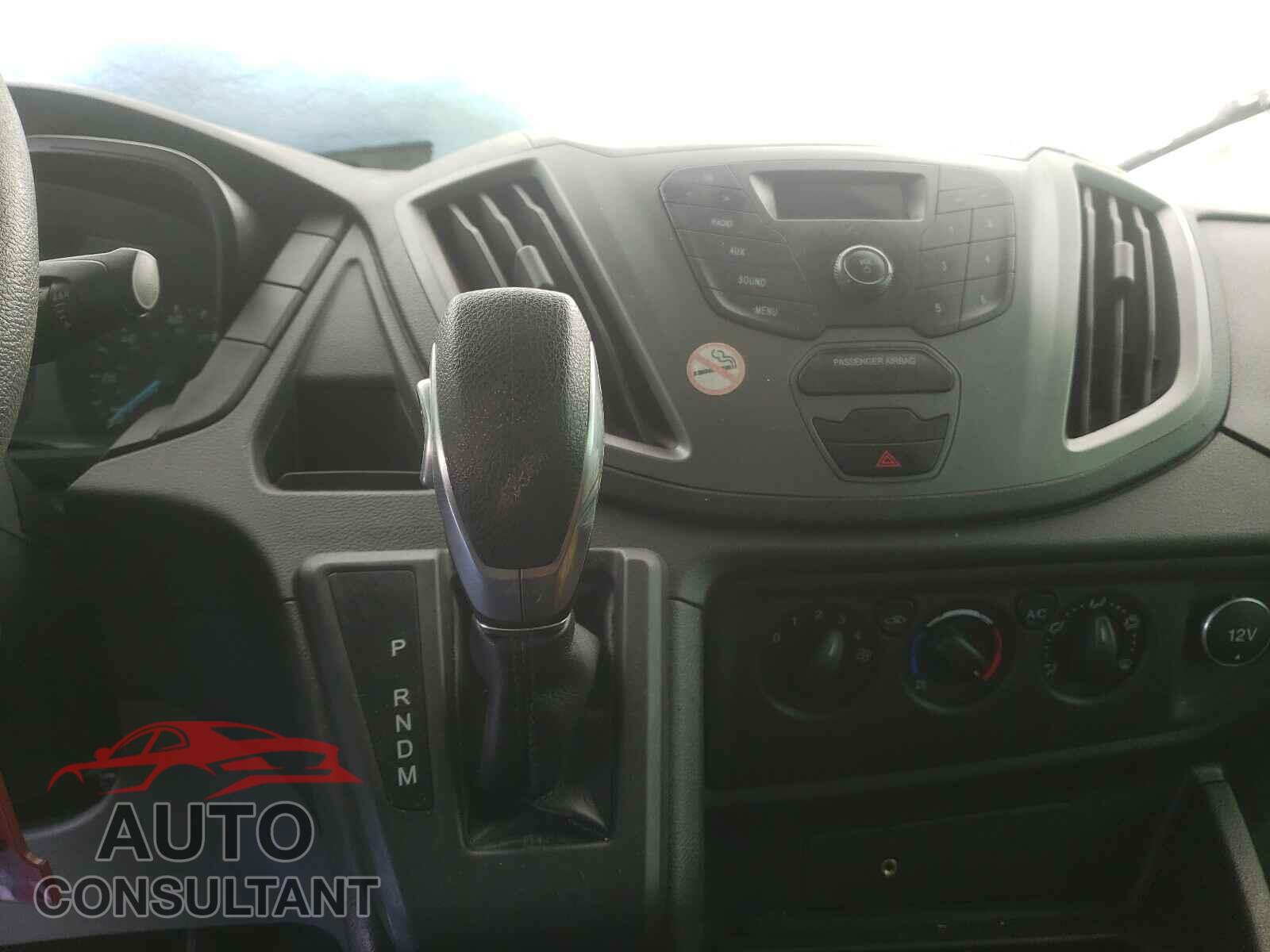 FORD TRANSIT CO 2017 - 1FTYR3XM8HKA66394