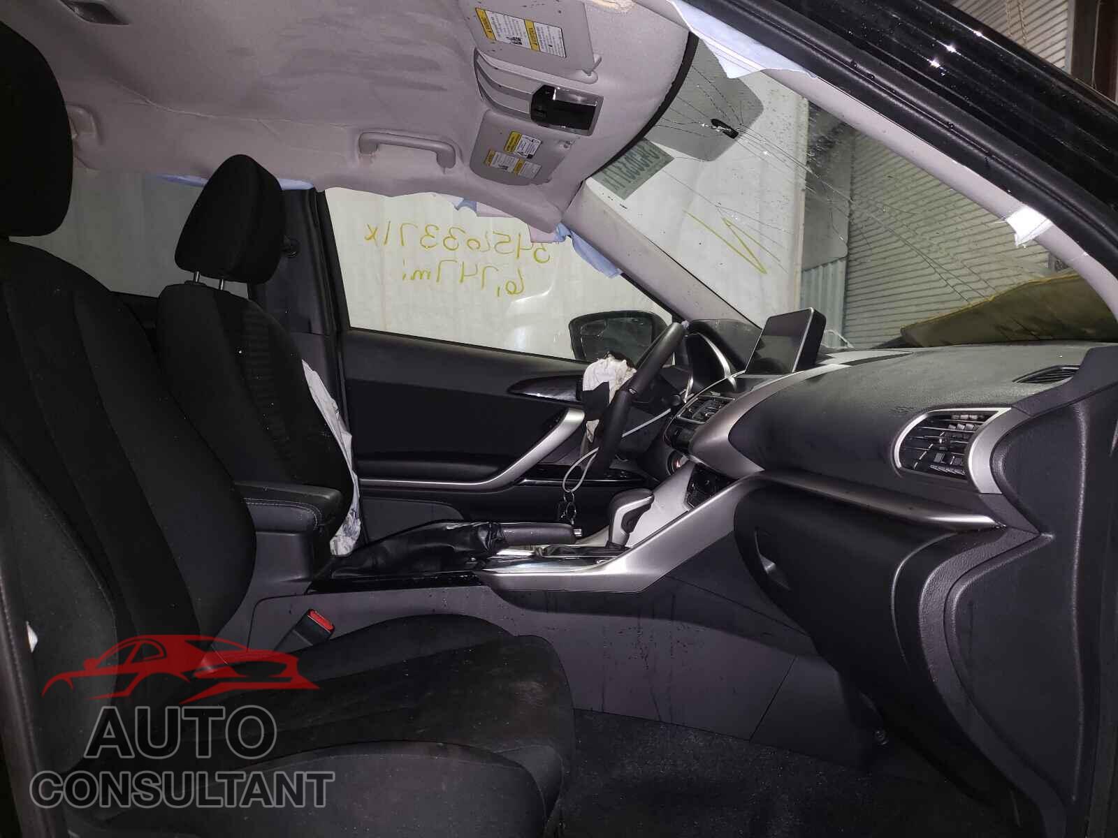 MITSUBISHI ECLIPSE 2019 - JA4AT4AA9KZ052052