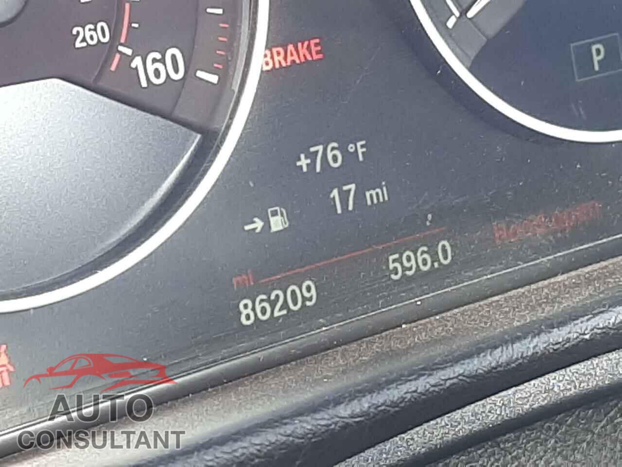 BMW 3 SERIES 2016 - WBA8E3G56GNU38748