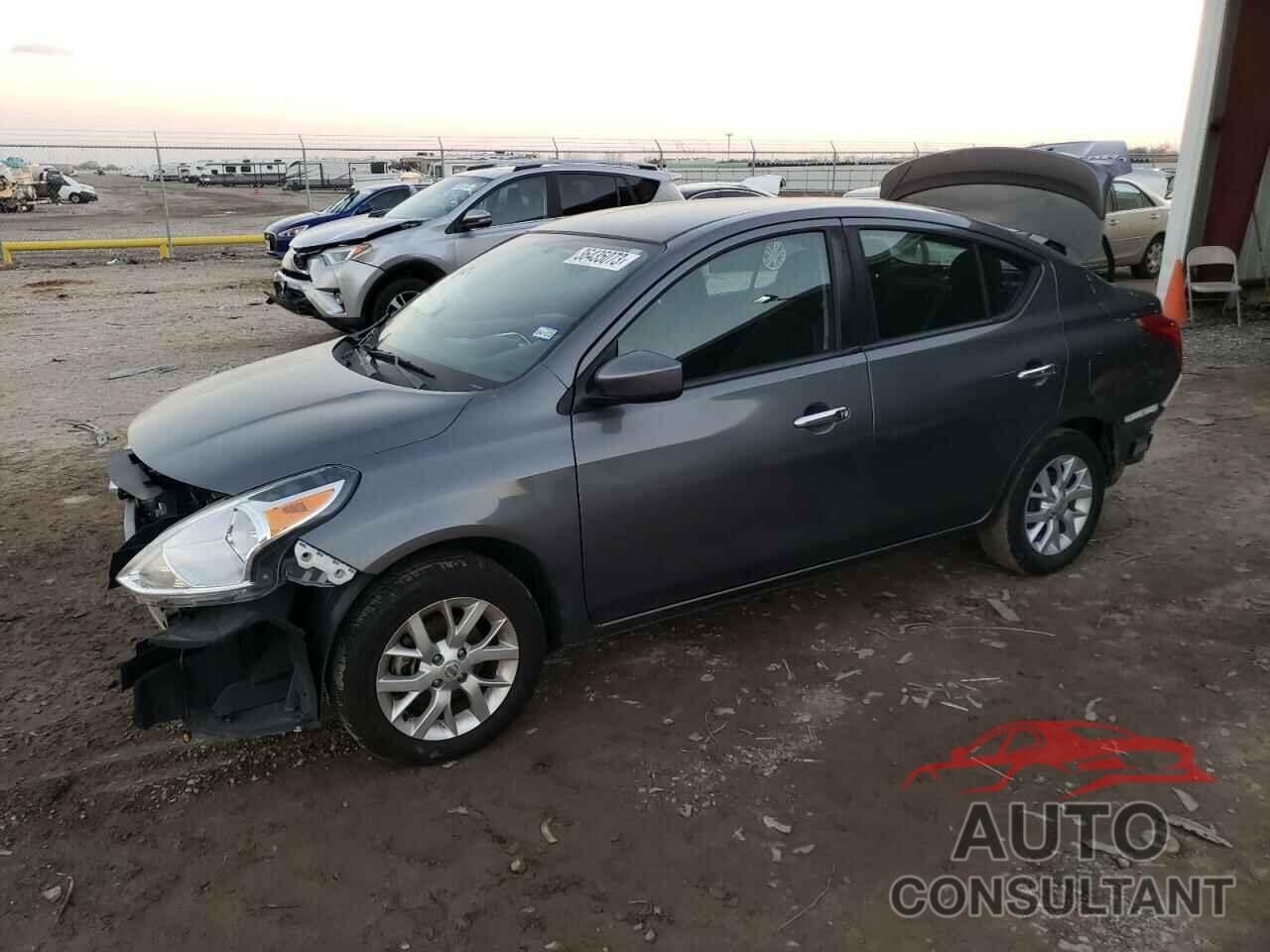 NISSAN VERSA 2018 - 3N1CN7AP7JL818027