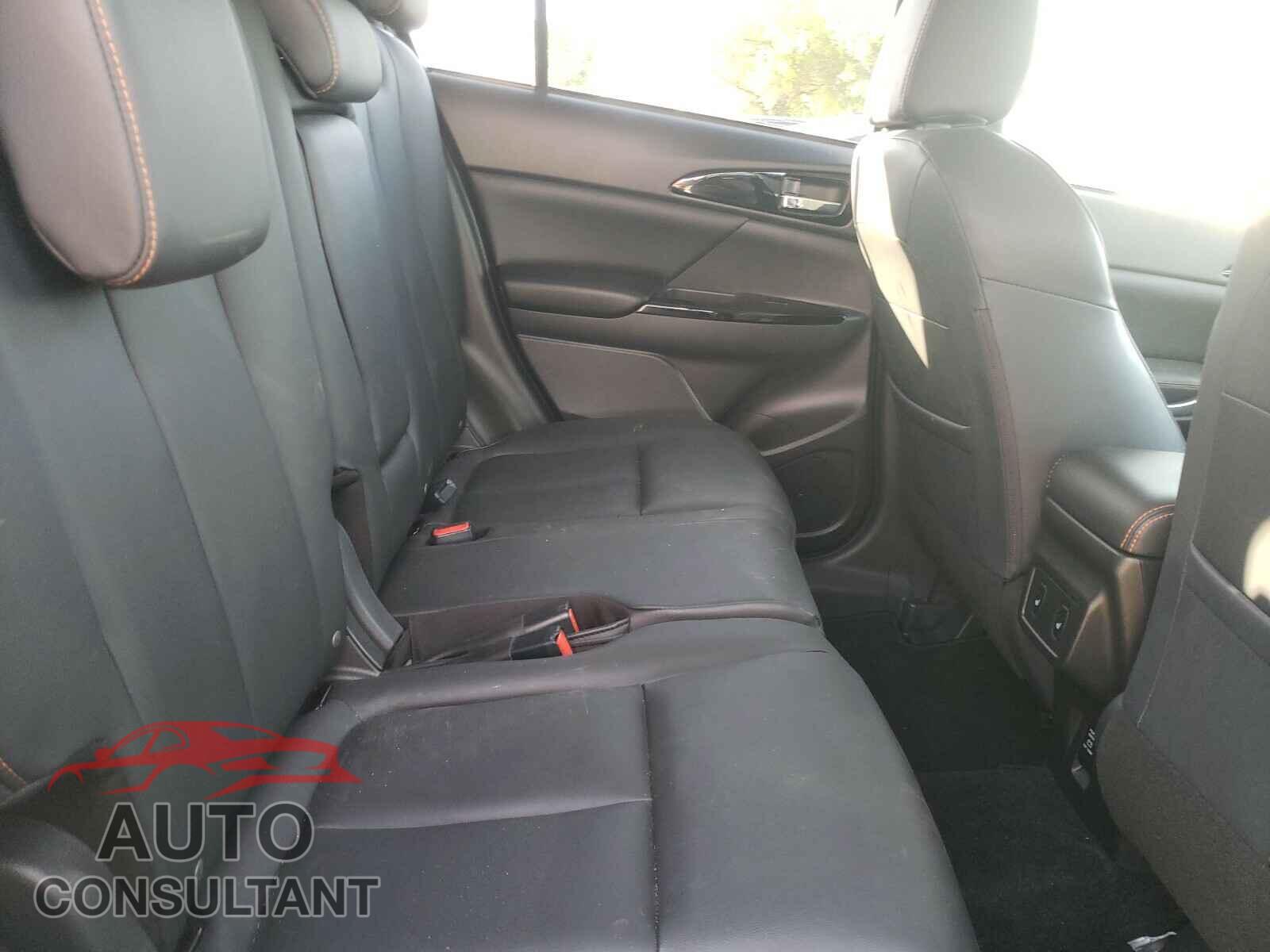 MITSUBISHI ECLIPSE 2018 - JA4AT5AA1JZ065091