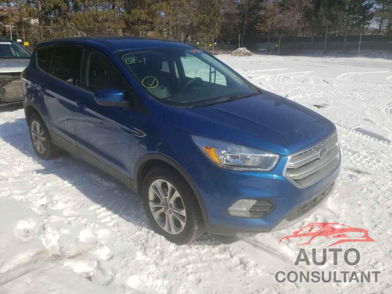 FORD ESCAPE 2017 - 1FMCU0GD7HUC03865