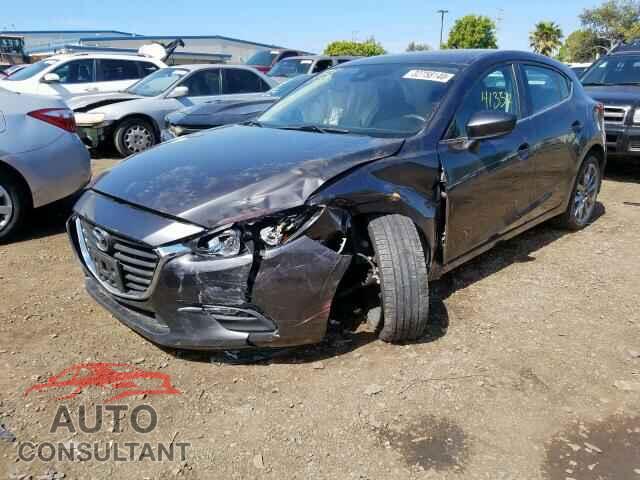 MAZDA 3 2018 - 3MZBN1L33JM165865
