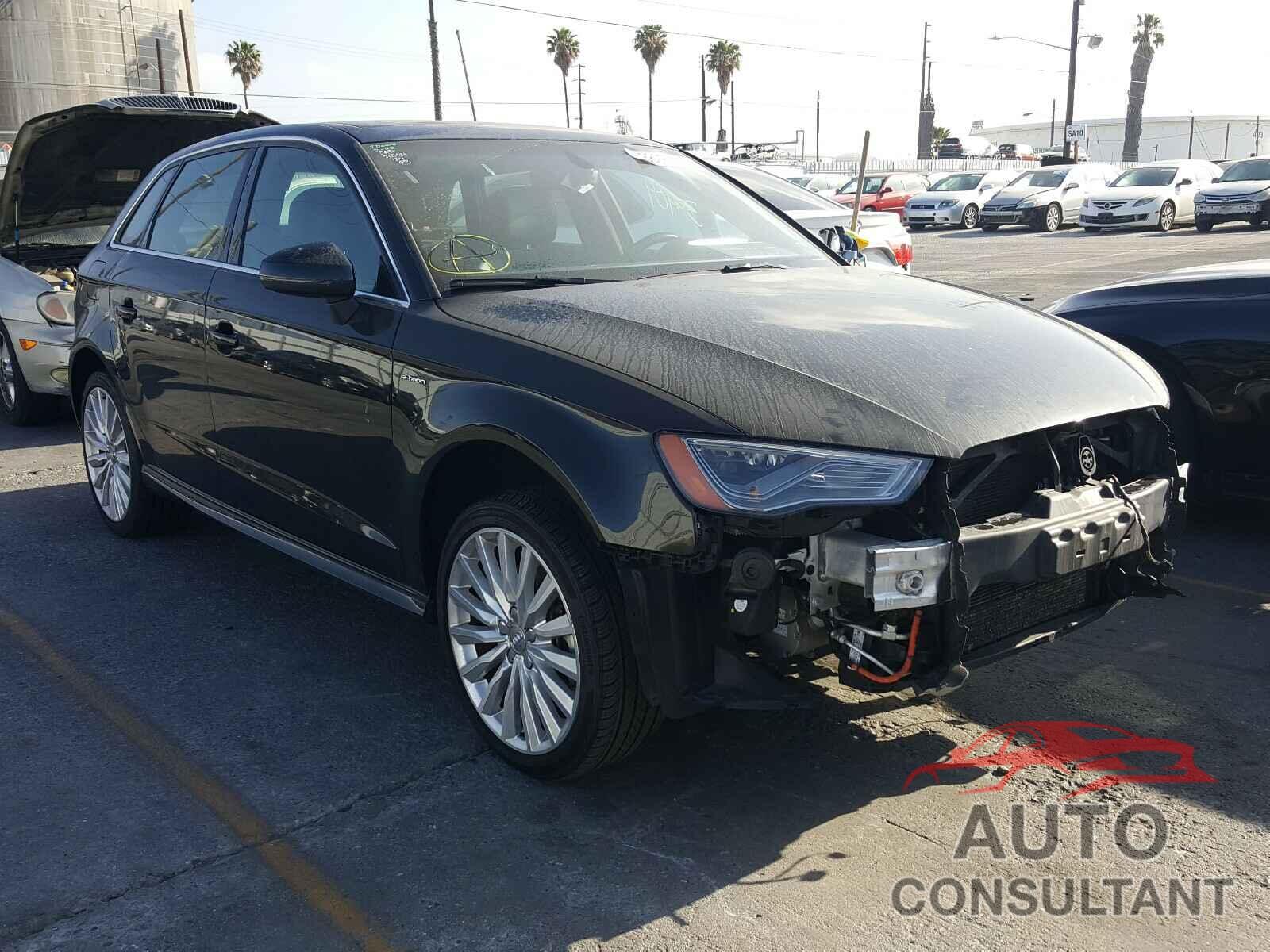 AUDI A3 2016 - WAUTPBFF1GA064596