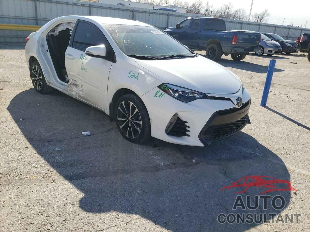 TOYOTA COROLLA 2018 - 5YFBURHE2JP835607