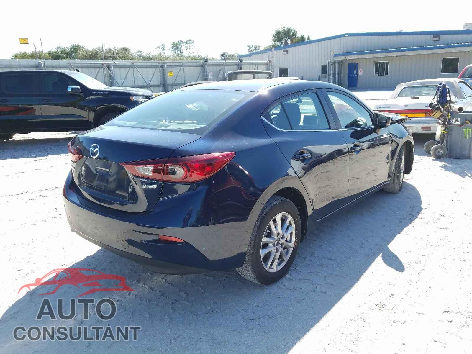 MAZDA 3 2018 - 5YFEPMAE3NP287348