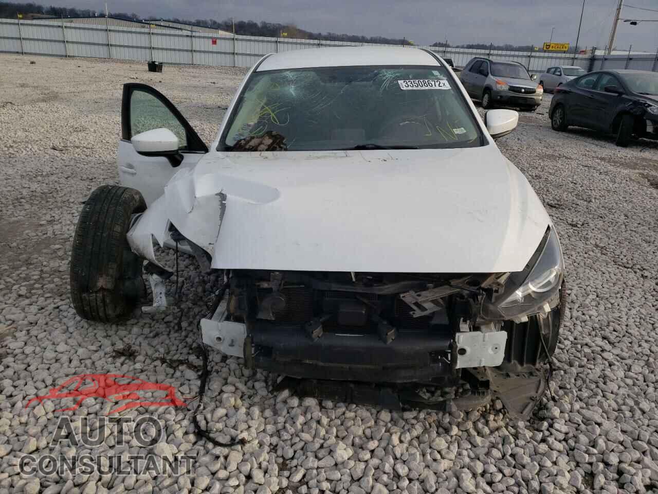 MAZDA 3 2017 - 3MZBN1U72HM132190