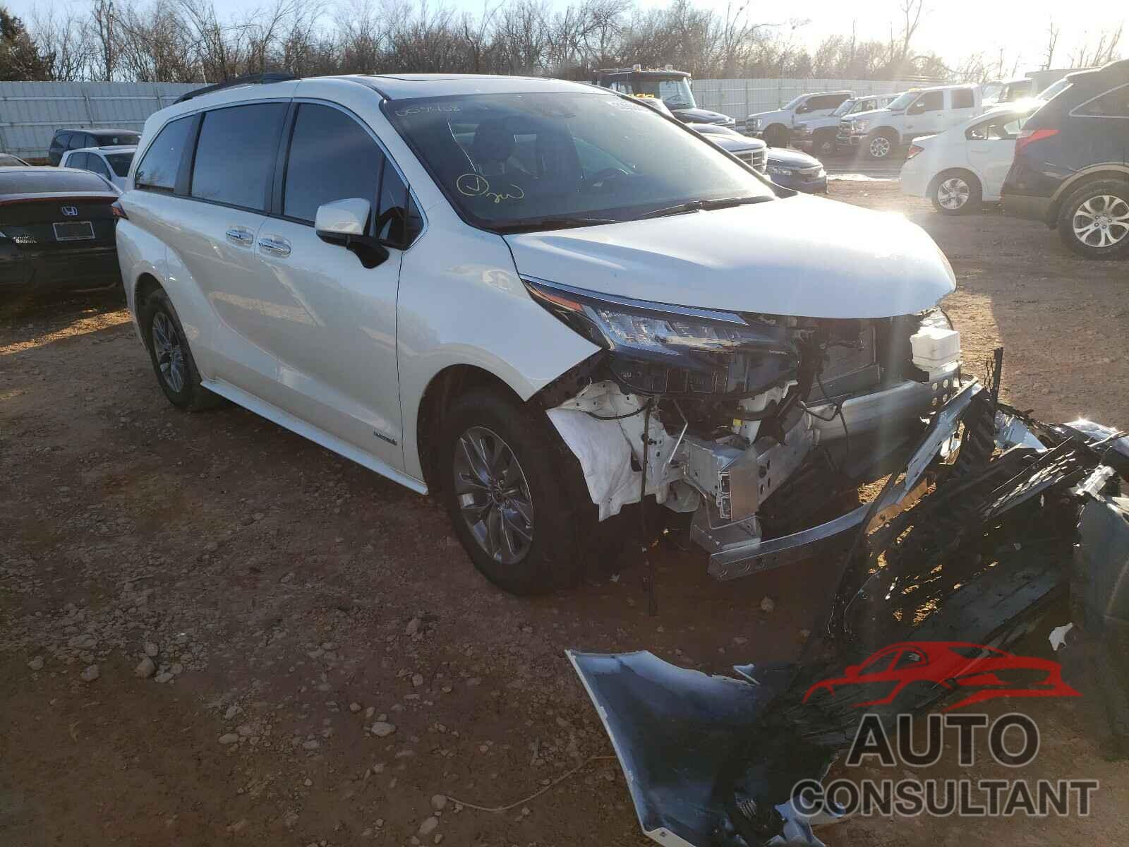 TOYOTA SIENNA 2021 - 5TDJRKEC4MS009408