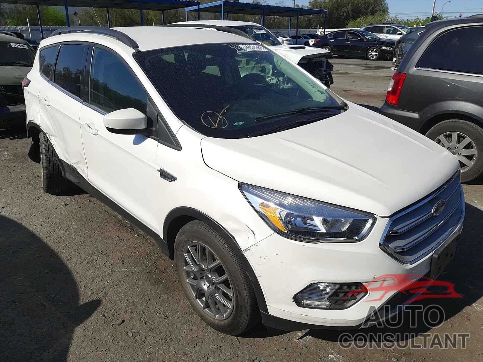 FORD ESCAPE 2018 - 1FMCU9GD0JUC09288