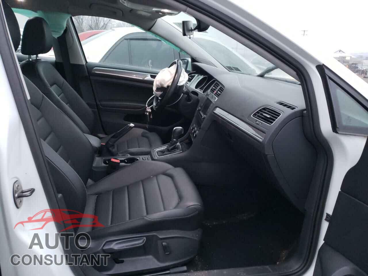 VOLKSWAGEN GOLF 2017 - 3VWH17AU9HM512856