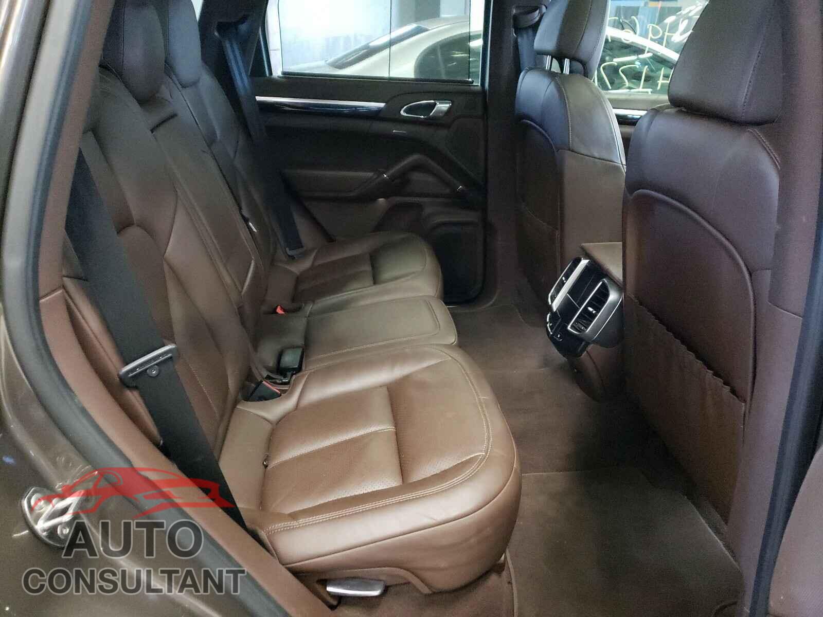 PORSCHE CAYENNE 2016 - WP1AA2A23GLA06346