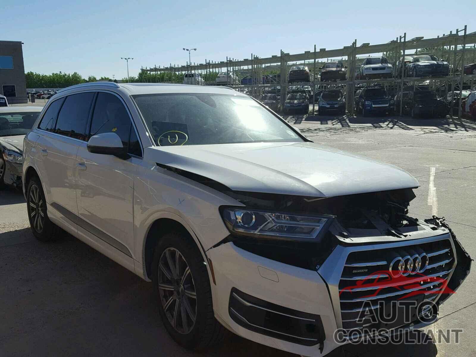 AUDI Q7 PREMIUM 2018 - WA1LAAF71JD004972