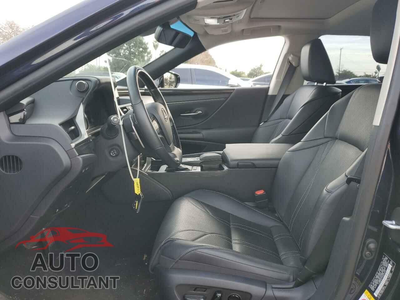 LEXUS ES300 2019 - JTHB21B19K2015102