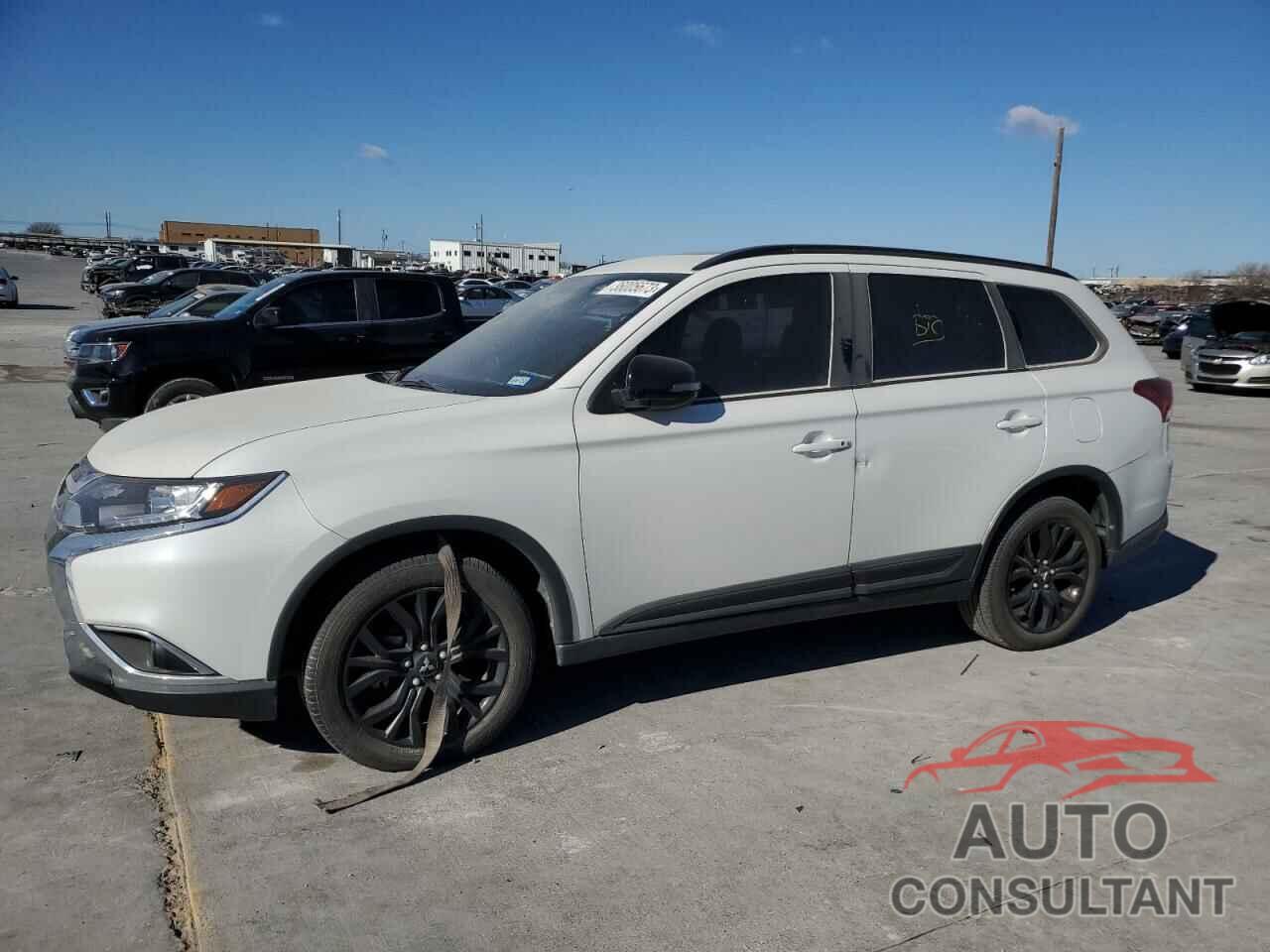MITSUBISHI OUTLANDER 2018 - JA4AD3A33JZ046075