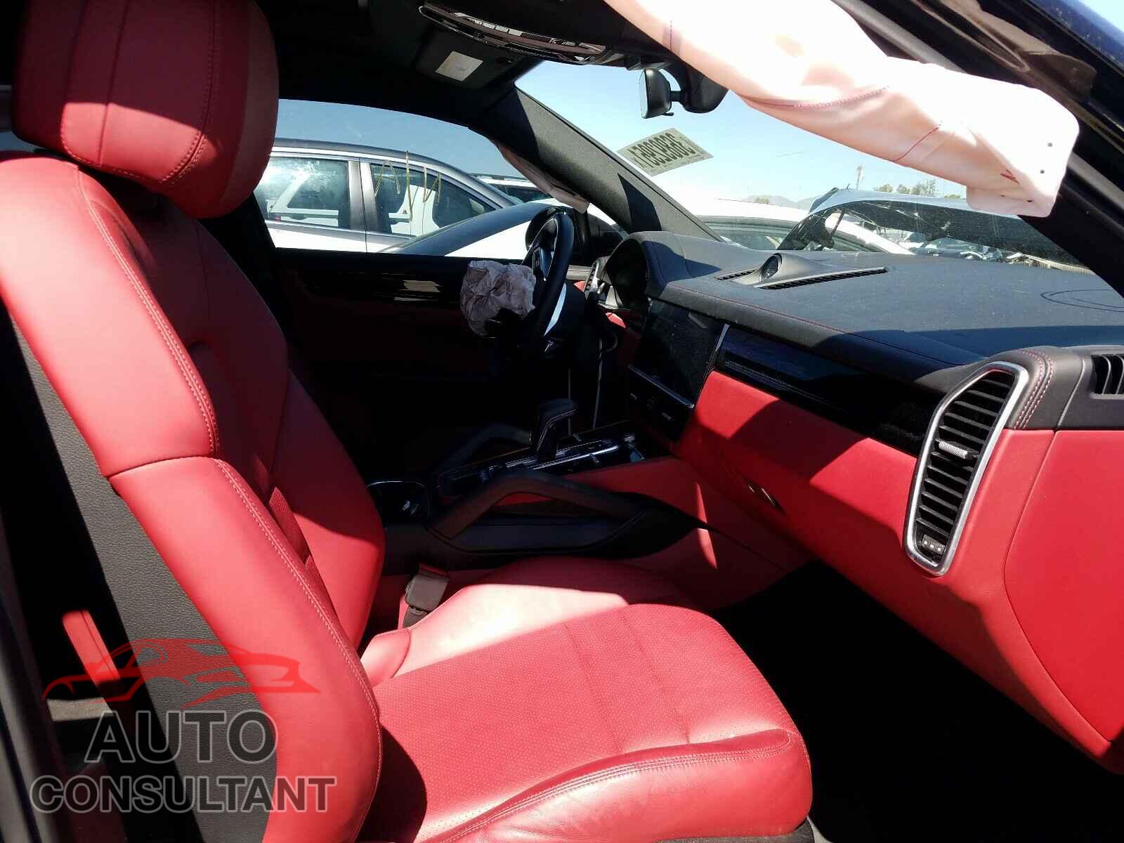 PORSCHE CAYENNE 2020 - WP1AA2AY0LDA00447
