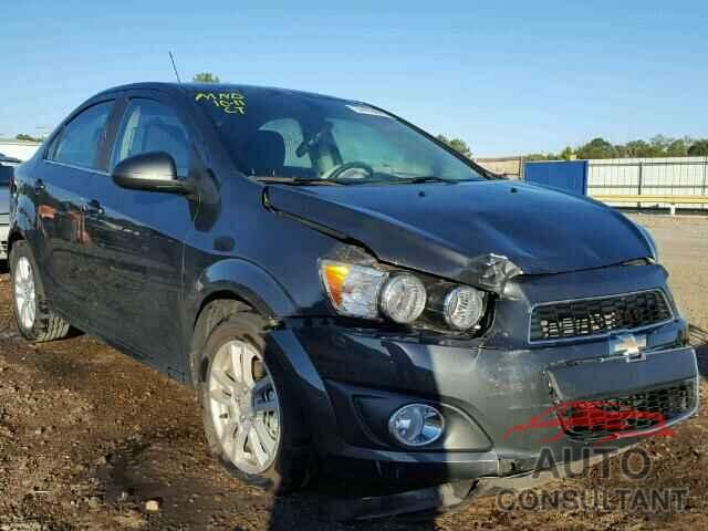 CHEVROLET SONIC 2015 - 1G1JC5SH0F4198746