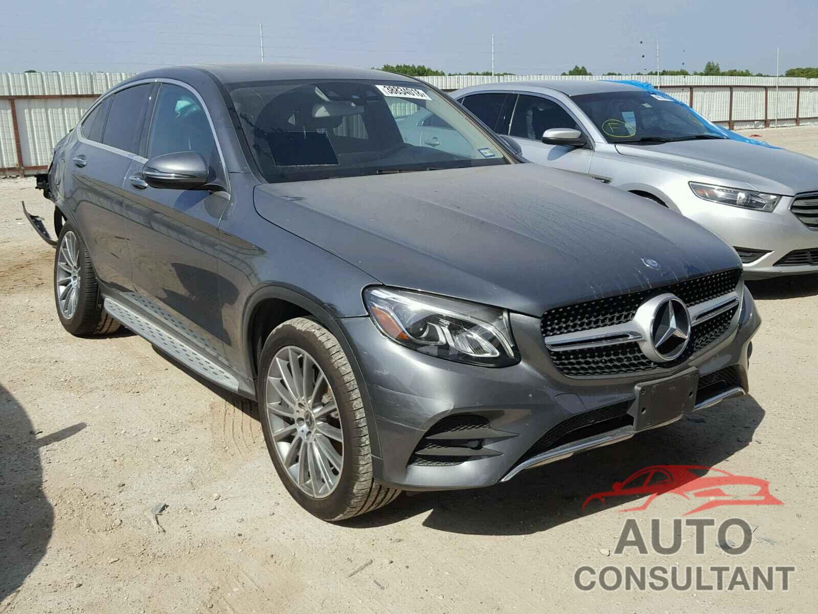 MERCEDES-BENZ GLC 300 4MATIC 2017 - WDC0J4KB4HF234809