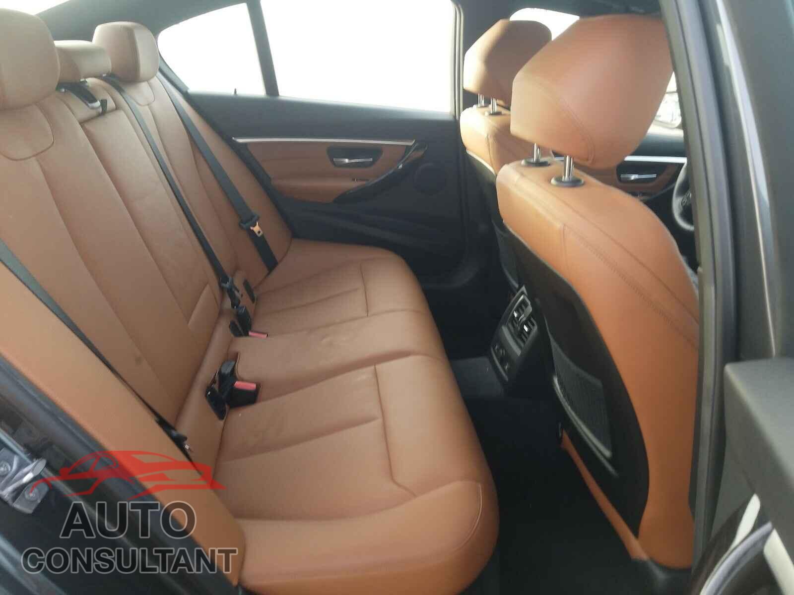 BMW 3 SERIES 2016 - WBA8E3G59GNU05629