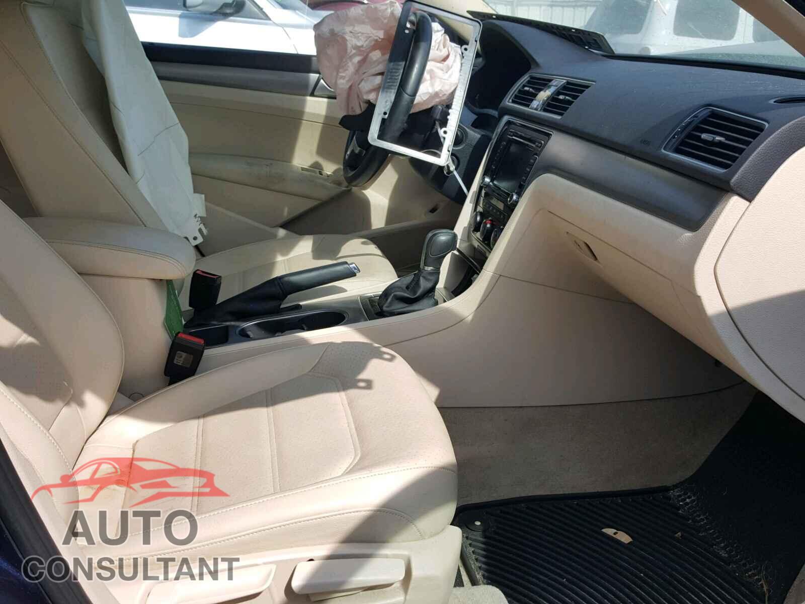 VOLKSWAGEN PASSAT 2015 - 1VWBS7A32FC006830