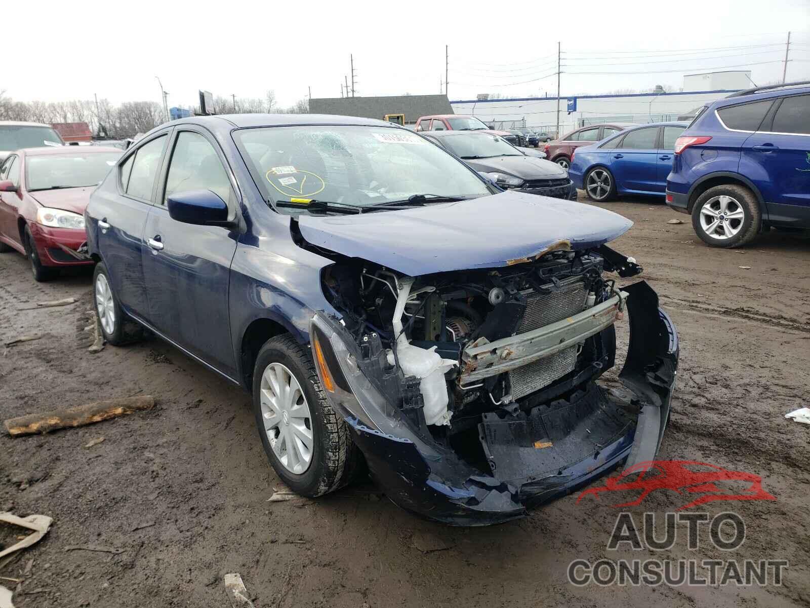NISSAN VERSA 2018 - 3N1CN7AP8JL800765