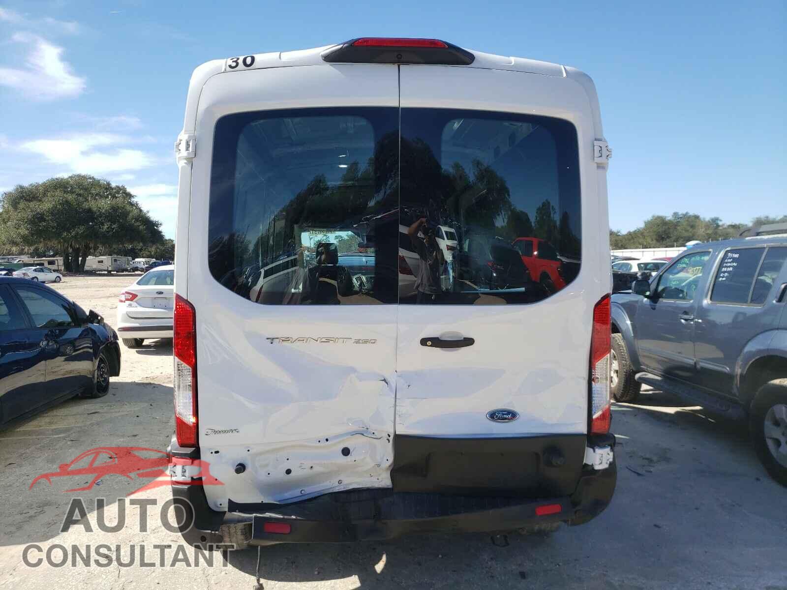 FORD TRANSIT CO 2019 - 1FTYR2CM7KKB75677
